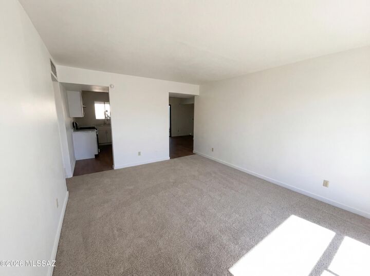 Property Photo:  1762 W Calle La Paz  AZ 85713 