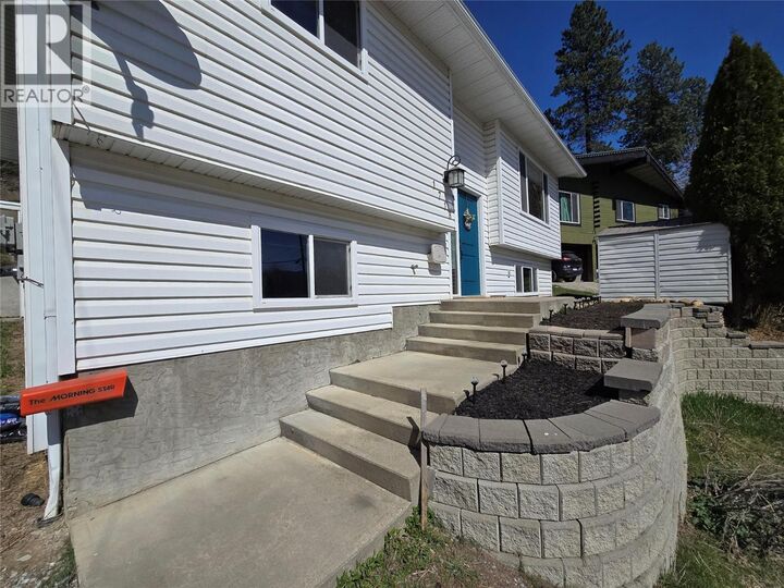 Property Photo: 1718 Grandview Avenue BC V0E 2G0
