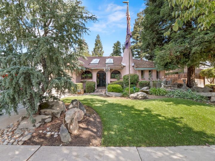 Property Photo:  7258 N Pacific  CA 93711 