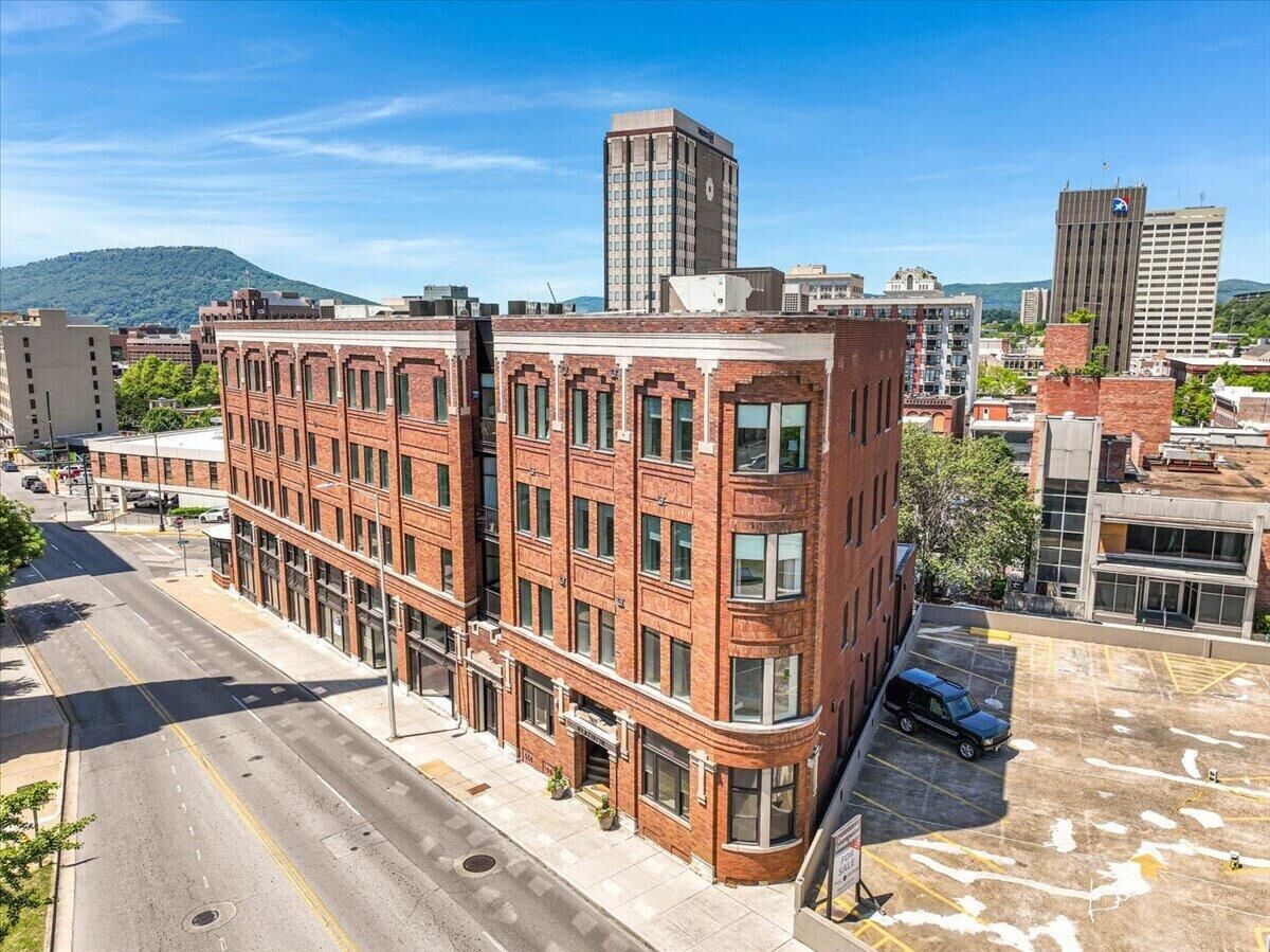 Property Photo:  707 Georgia Avenue  TN 37402 