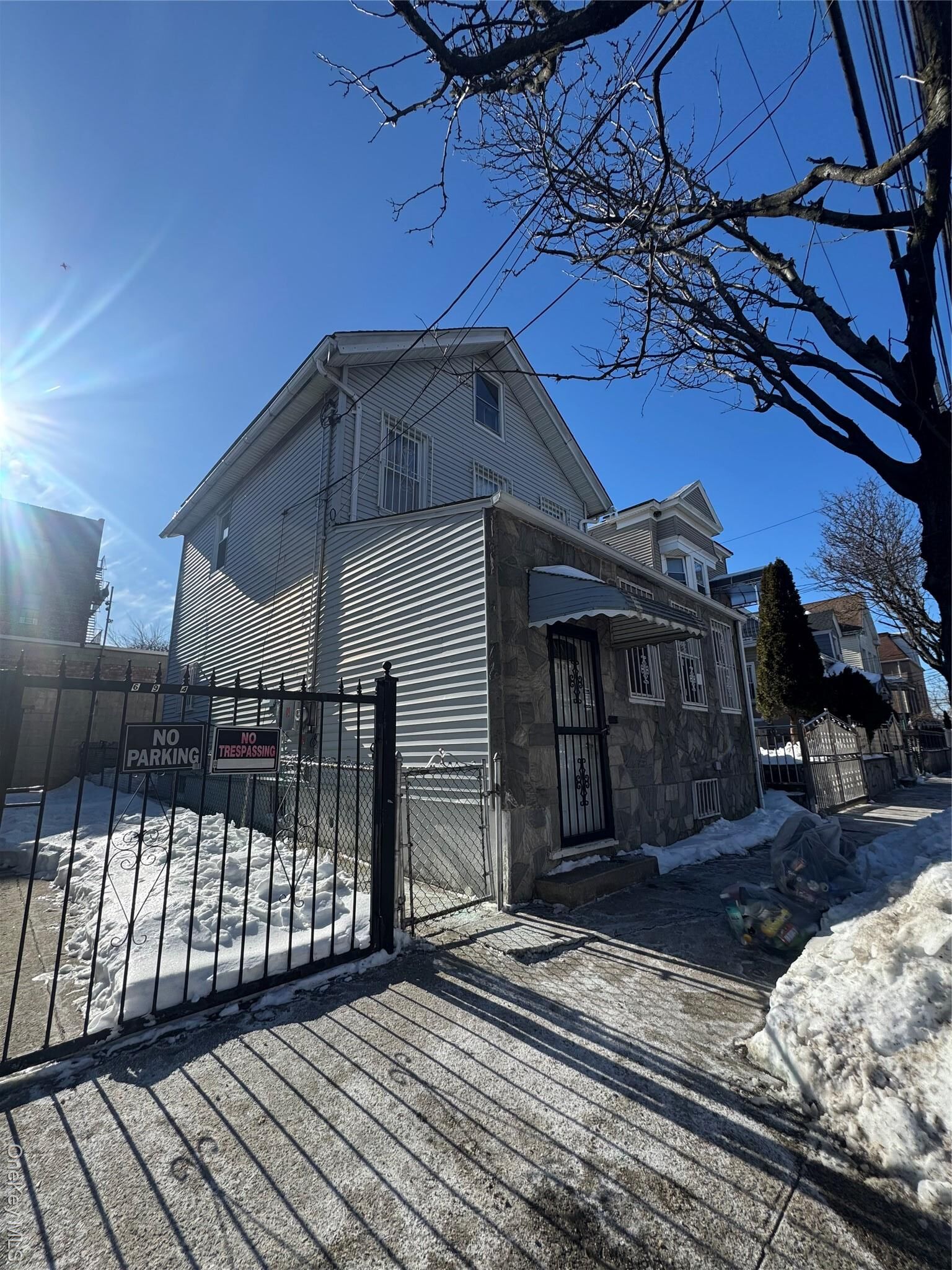 Property Photo:  690 E 240th Street  NY 10470 