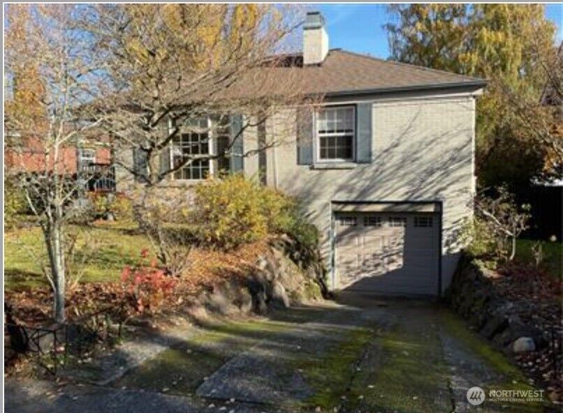 Property Photo:  3236  34th Avenue W  WA 98199 