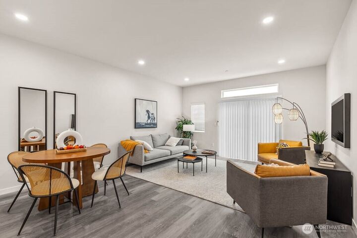 Property Photo:  16111  36th Avenue W H2  WA 98087 