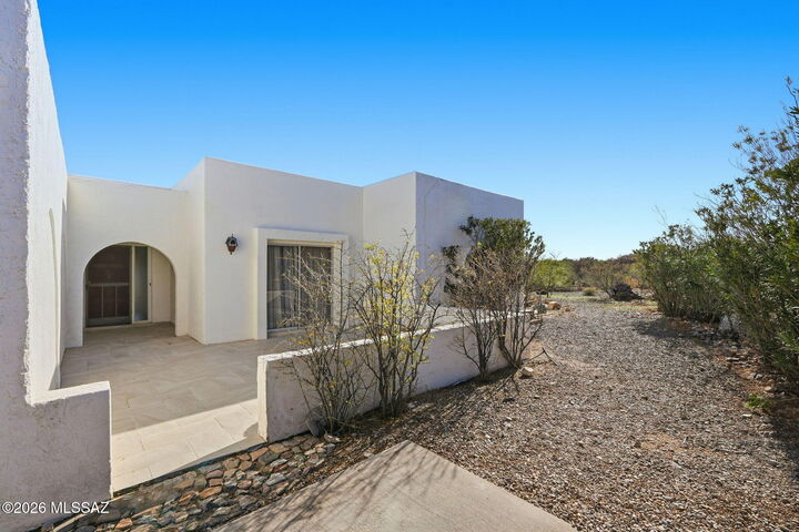 Property Photo: 615 W Continental Road AZ 85622