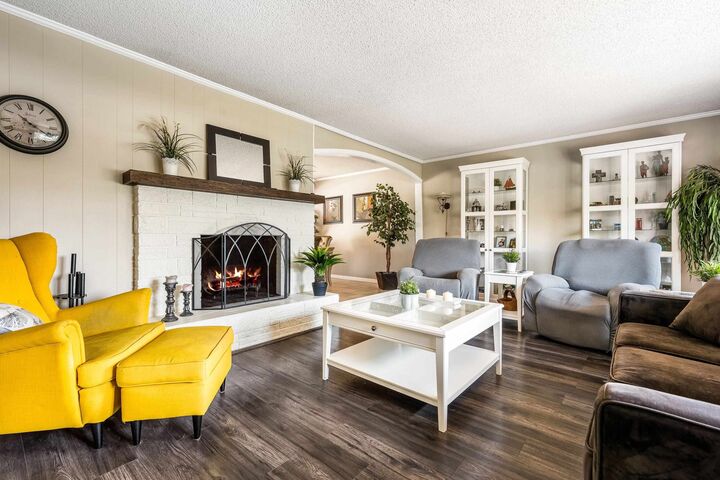 Property Photo:  46465 Brooks Avenue  BC V2P 1C6 