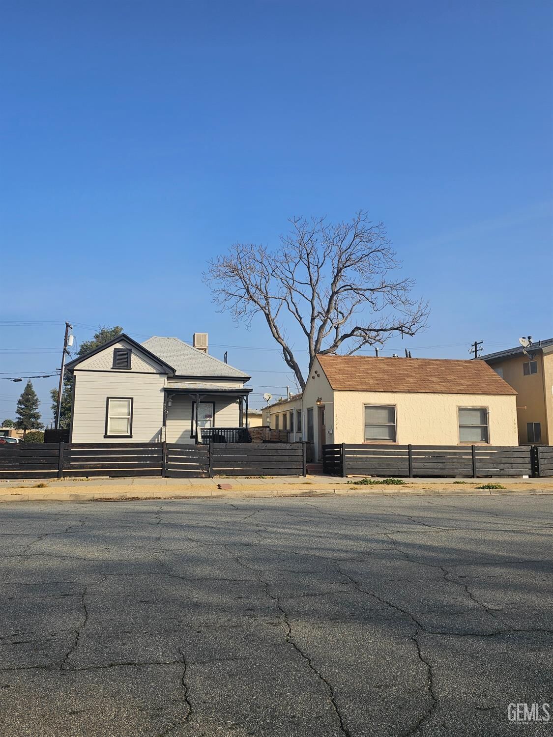 Property Photo:  1926 16th Street  CA 93301 