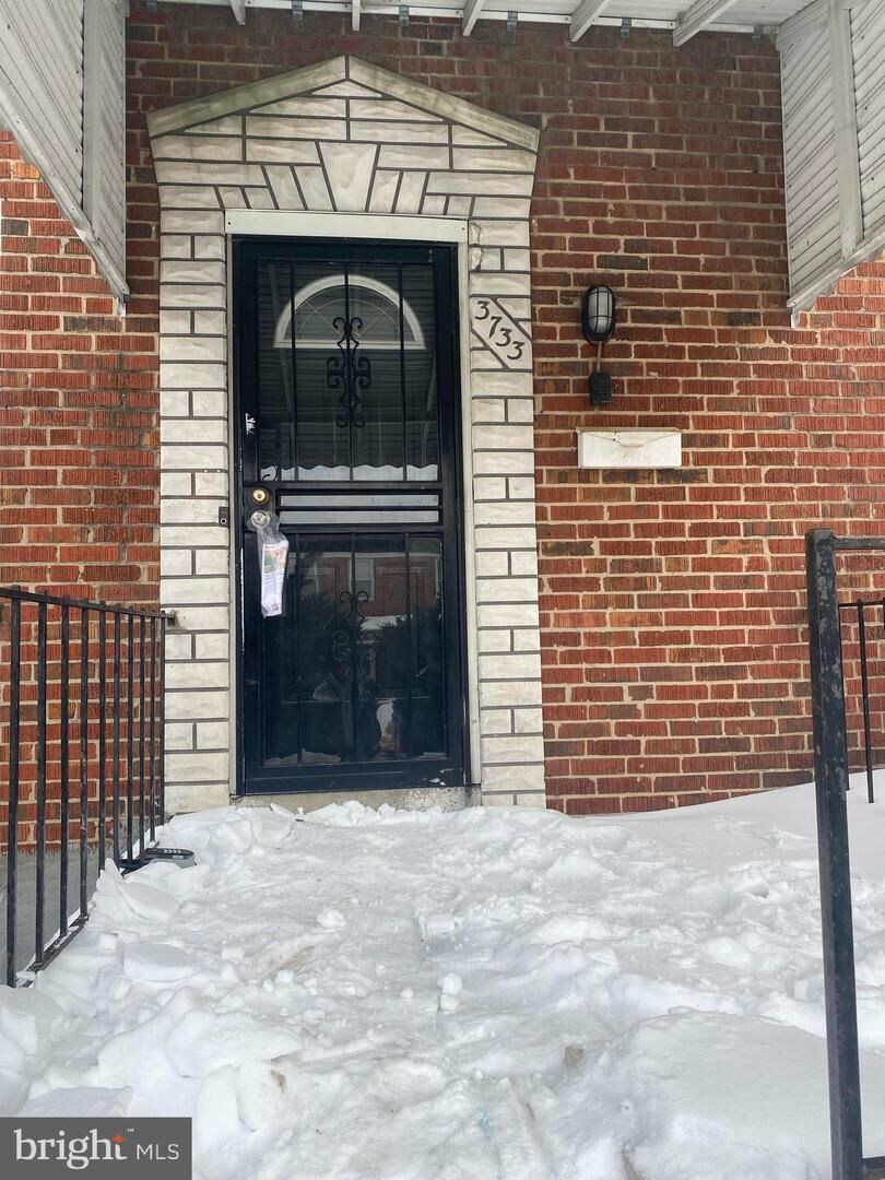 Property Photo:  3733 Ravenwood Avenue  MD 21213 