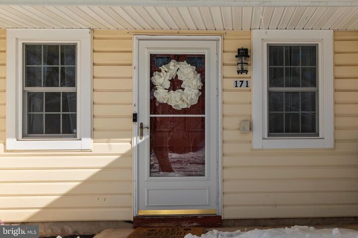 Property Photo:  171 Beckett Place  NJ 08873 