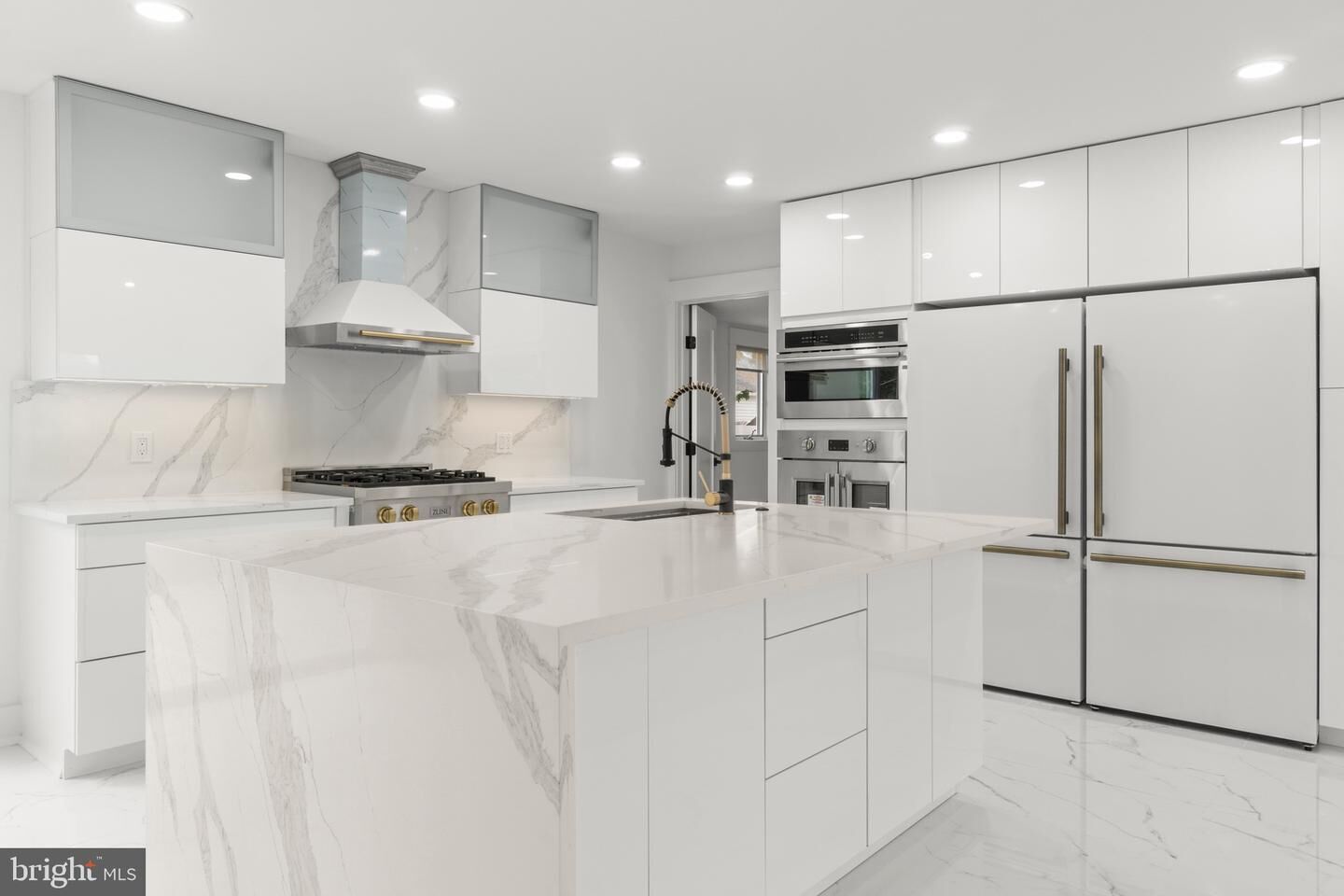 Property Photo: 811 N Burghley Avenue NJ 08406