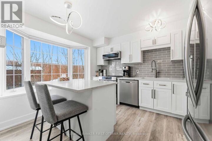 Property Photo:  33 Monterey Drive  ON K2H 7A9 