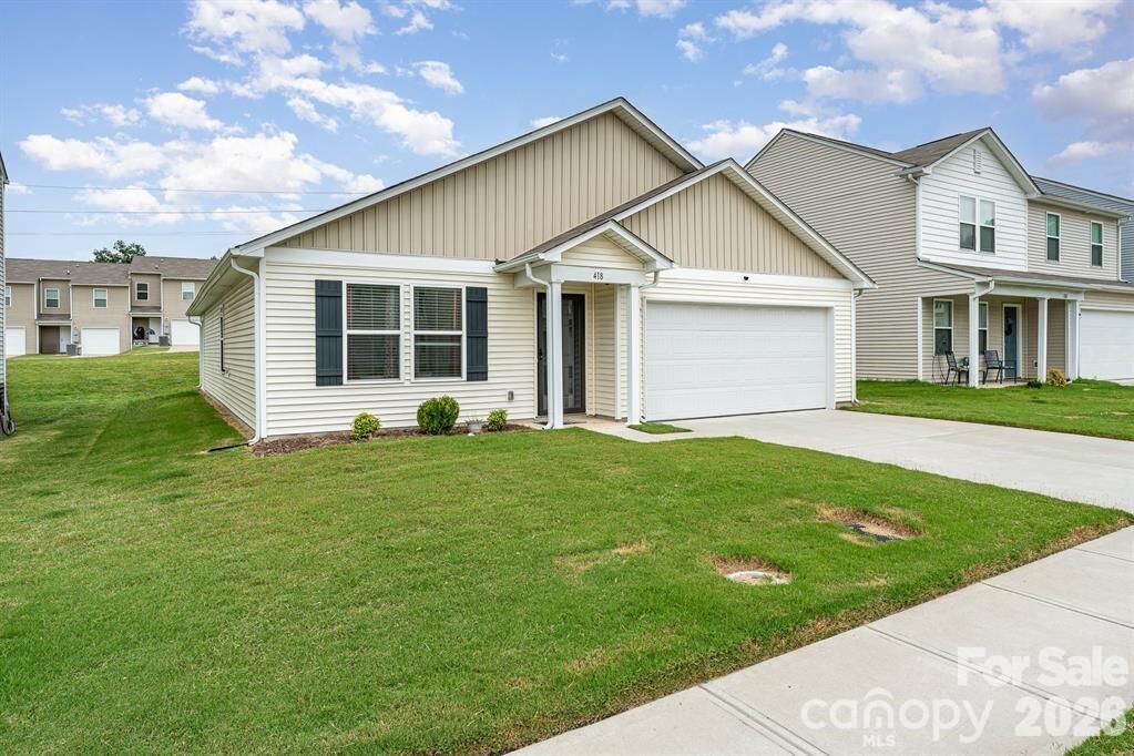 Property Photo: 418 Winsley Drive NC 28147