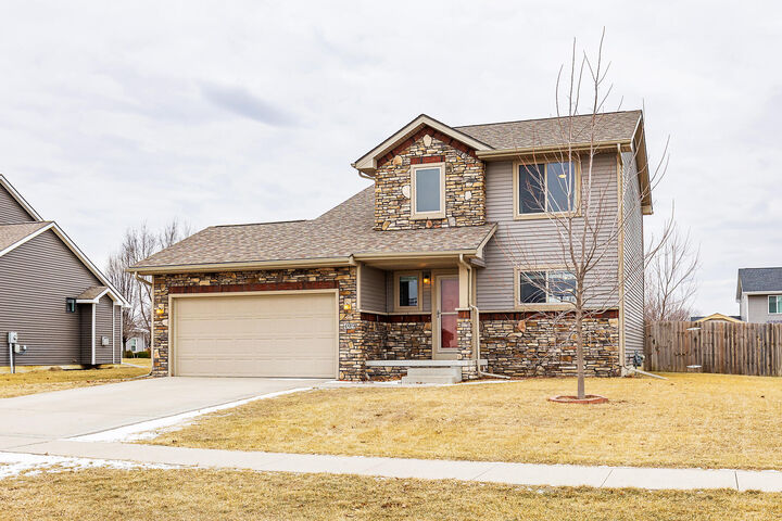 Property Photo:  499 Meadow Brook Place  IA 50124 