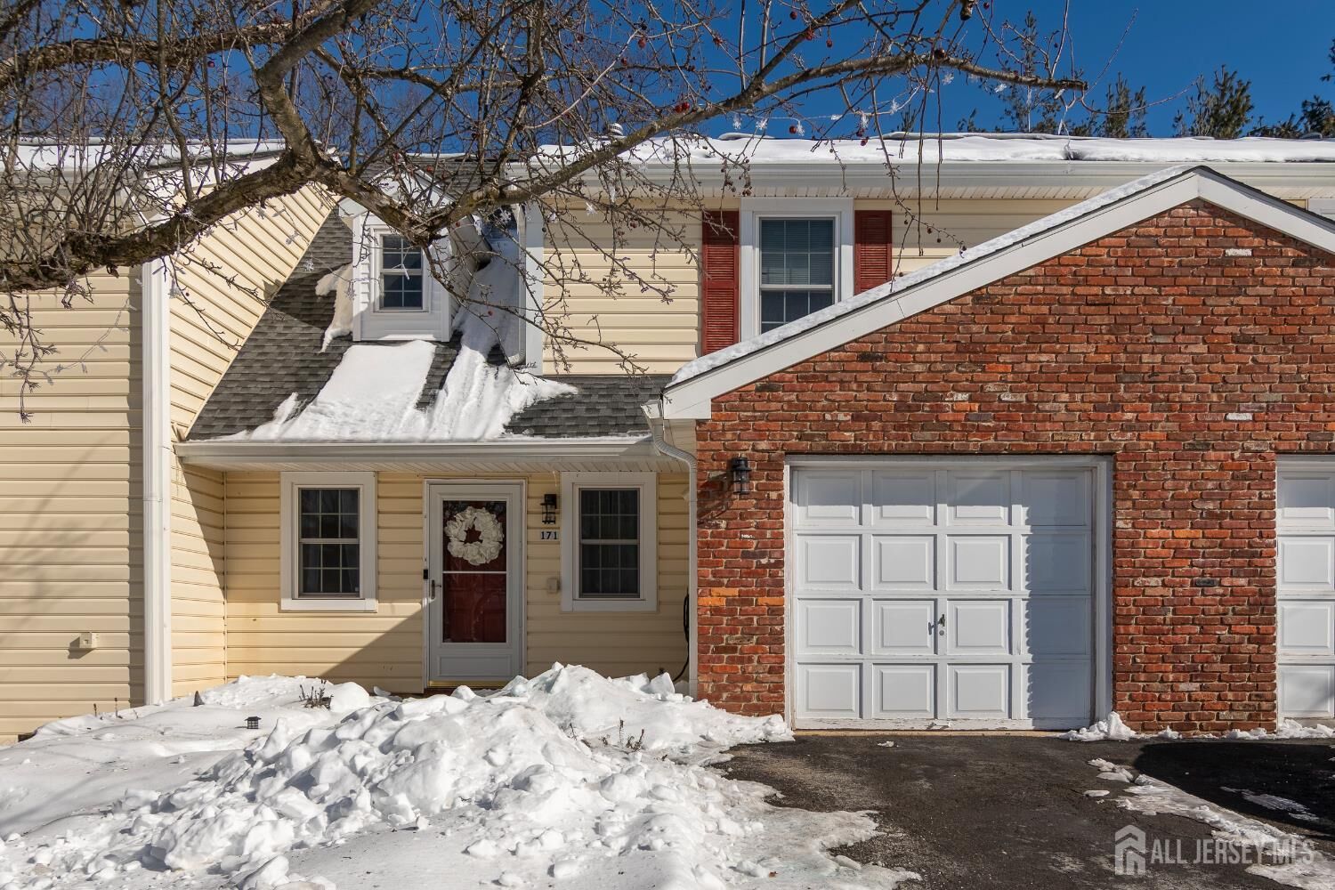 Property Photo:  171 Beckett Place  NJ 08873 