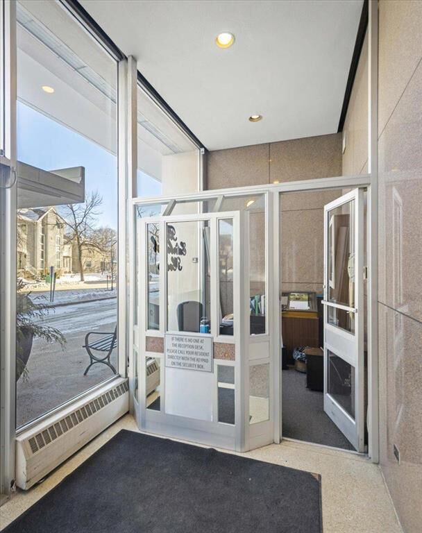 Photo de la propriété:  99 Wellington Crescent  MB R3M 0A2 