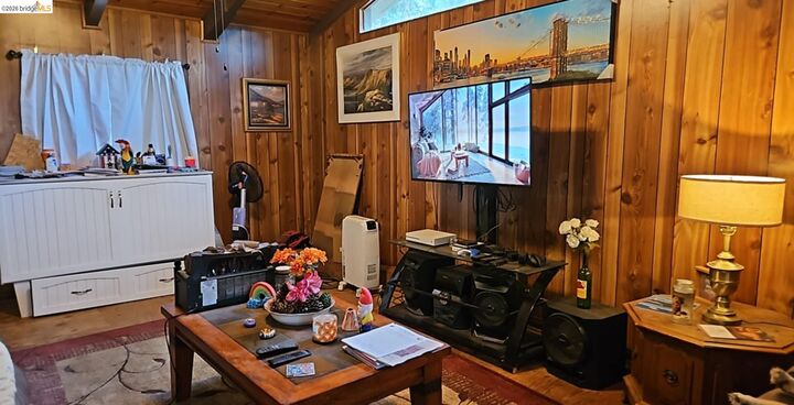 Property Photo: 20772 Haiapo Rd CA 95346