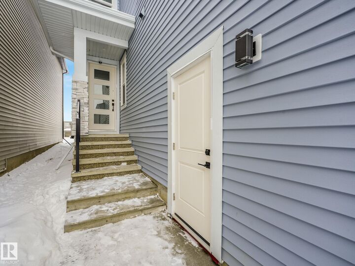 Property Photo:  3512 44 Avenue  AB T4X 3G6 