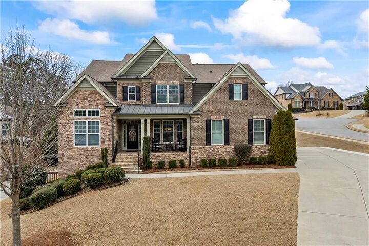 Property Photo:  8910 Ellesmere Drive  GA 30041 