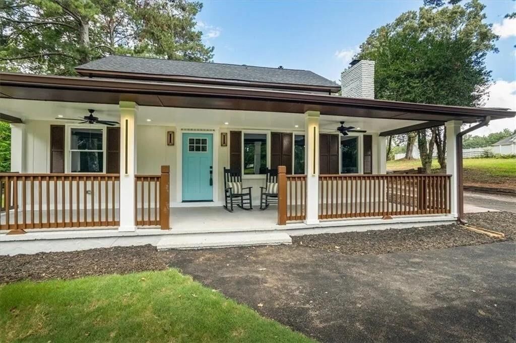 Property Photo:  724 Cowan Road SE  GA 30094 