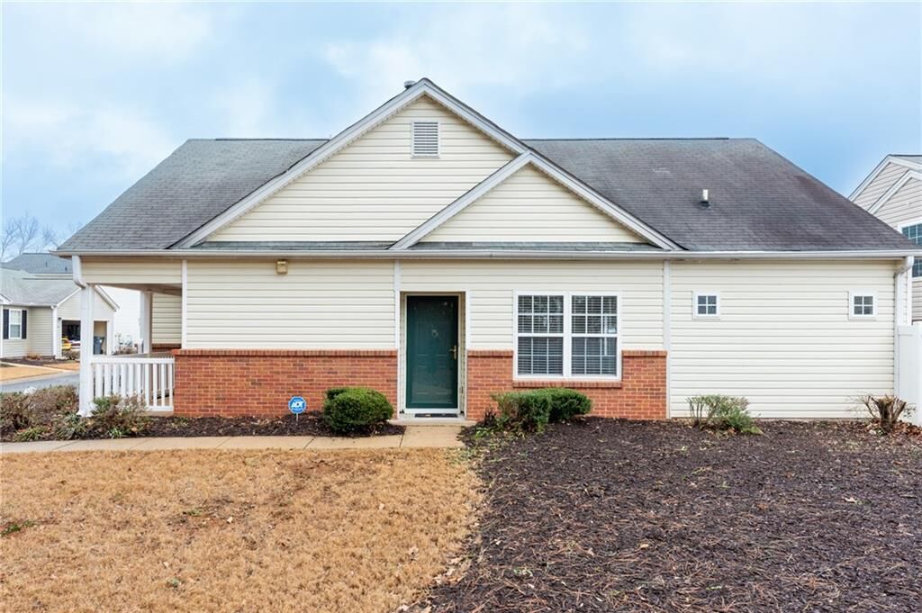 Property Photo:  363 W Oaks Trail  GA 30188 