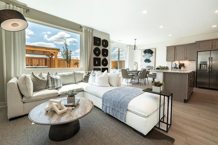 Property Photo:  576 Ophelia Avenue  CA 93636 