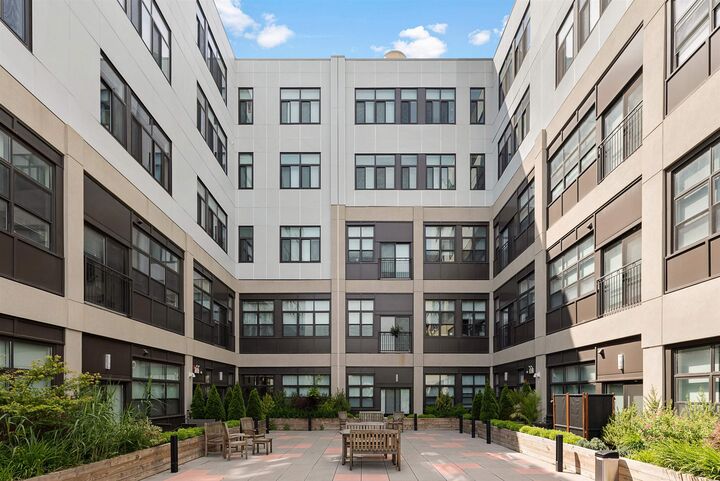 Property Photo:  136 Oakland Ave 3U  NJ 07306 