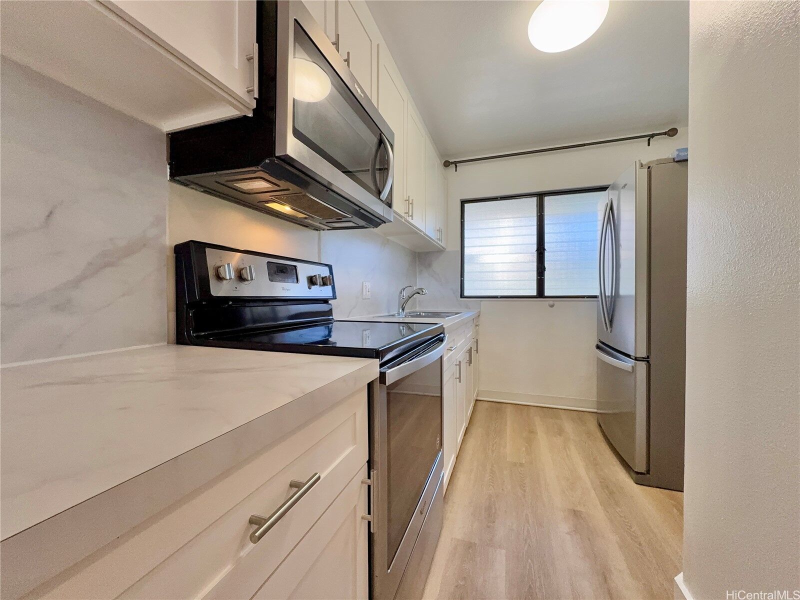 Property Photo: 98-660 Moanalua Loop 280 HI 96701