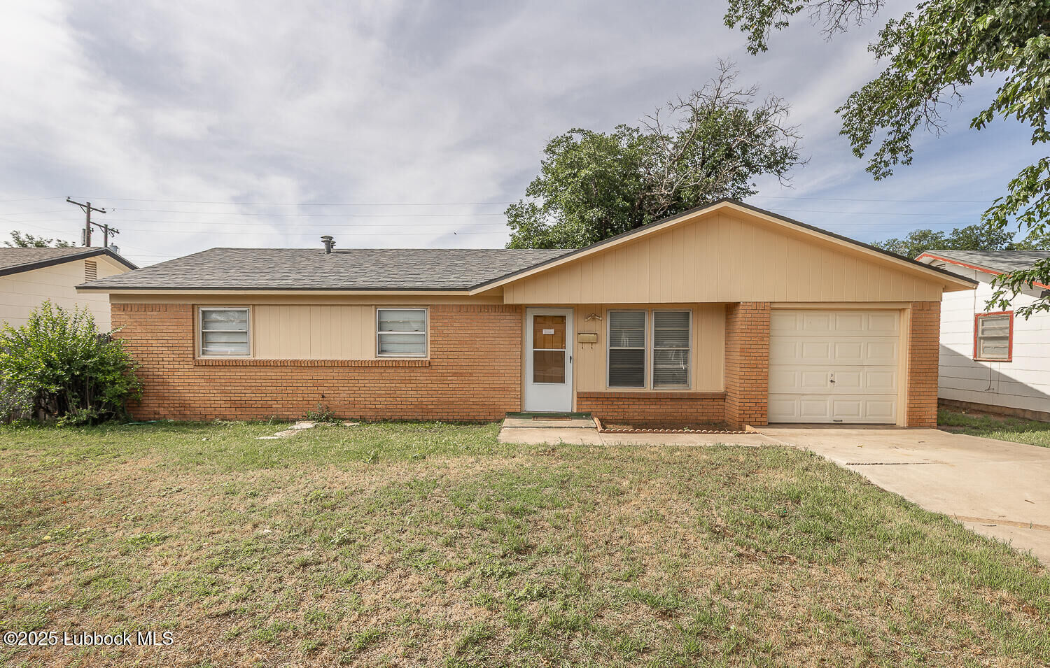 Property Photo: 1609 68th Street TX 79412