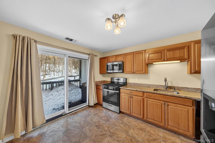 Property Photo:  37 Aldo Court  NY 10950 