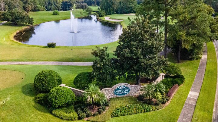 Property Photo:  8013 Pine Hollow Drive  FL 32757 