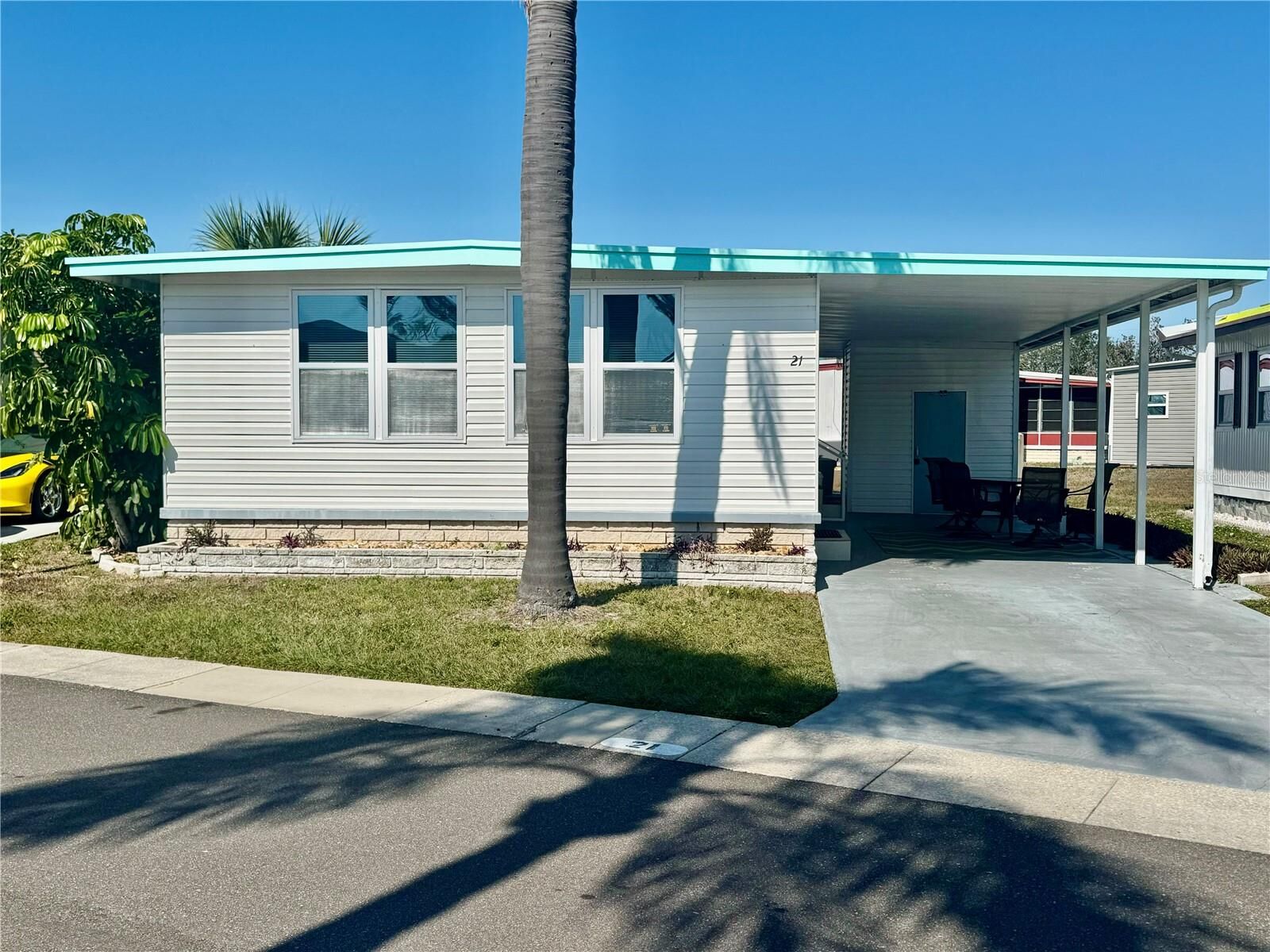 Property Photo:  7901 N 40th Avenue N 21  FL 33709 