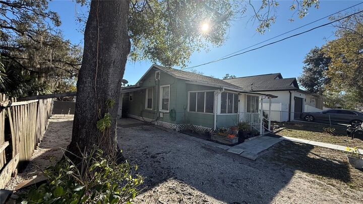 Property Photo:  2504 W South Avenue  FL 33614 