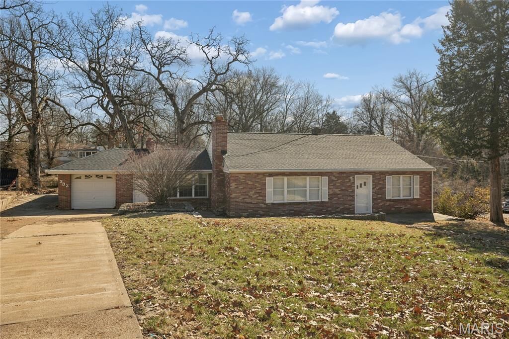 Property Photo:  332 Argent Avenue  MO 63135 