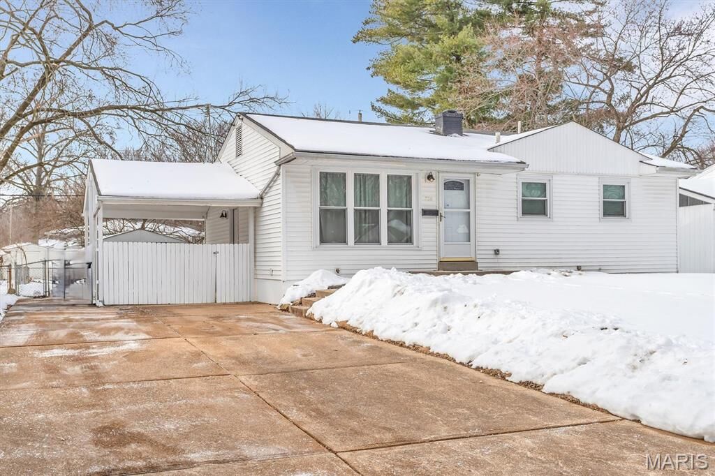 Property Photo:  720 Babler Drive  MO 63031 