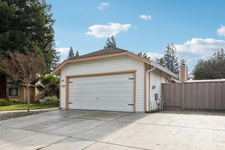 Property Photo:  1810 Azurite Way  CA 95833 