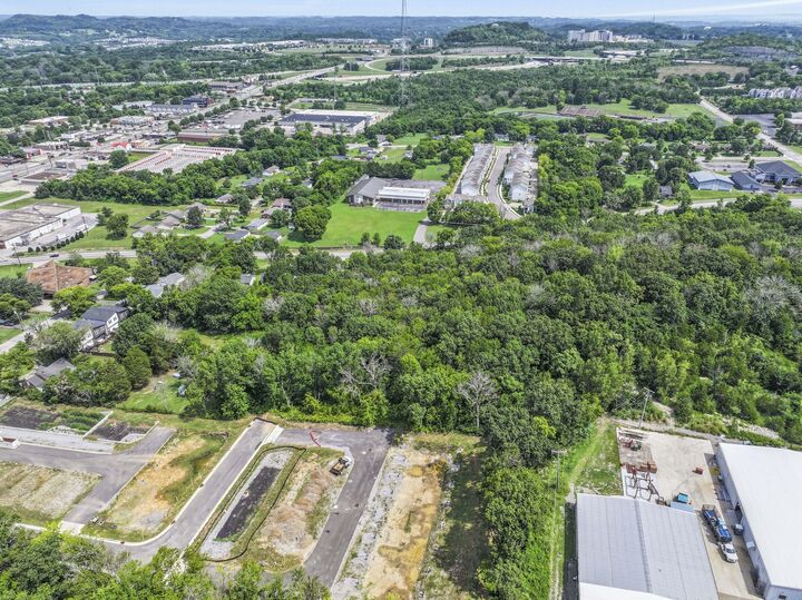 Property Photo:  3047 Hillside Rd  TN 37207 