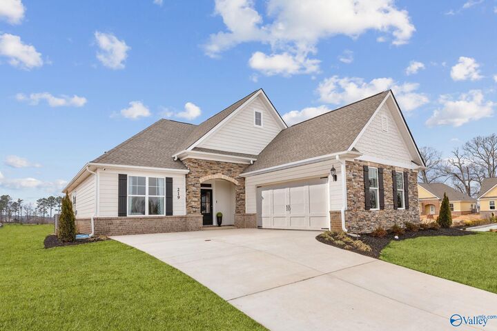 Property Photo: 158 Wiltshire Drive AL 35756