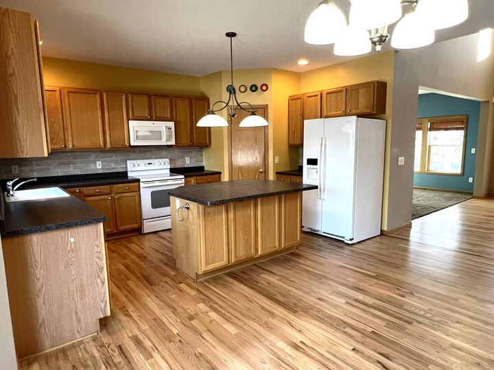 Property Photo:  1868 Moccasin Drive  MN 55387 