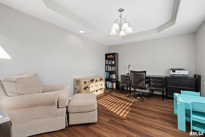 Property Photo:  2331 W Molly Lane  IL 61525 