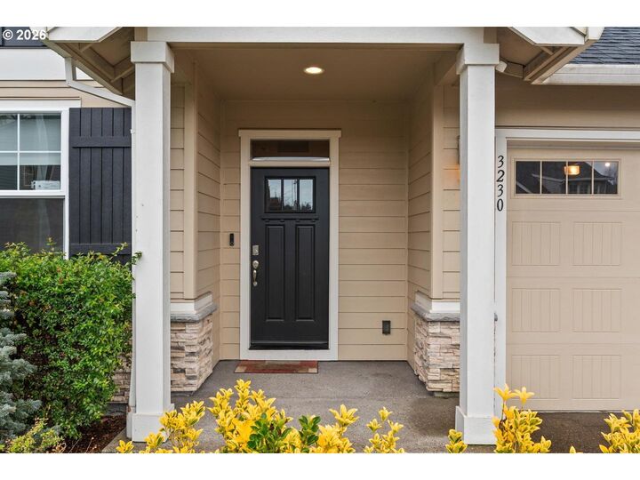 Property Photo: 3230 SE Riesling Rd OR 97267