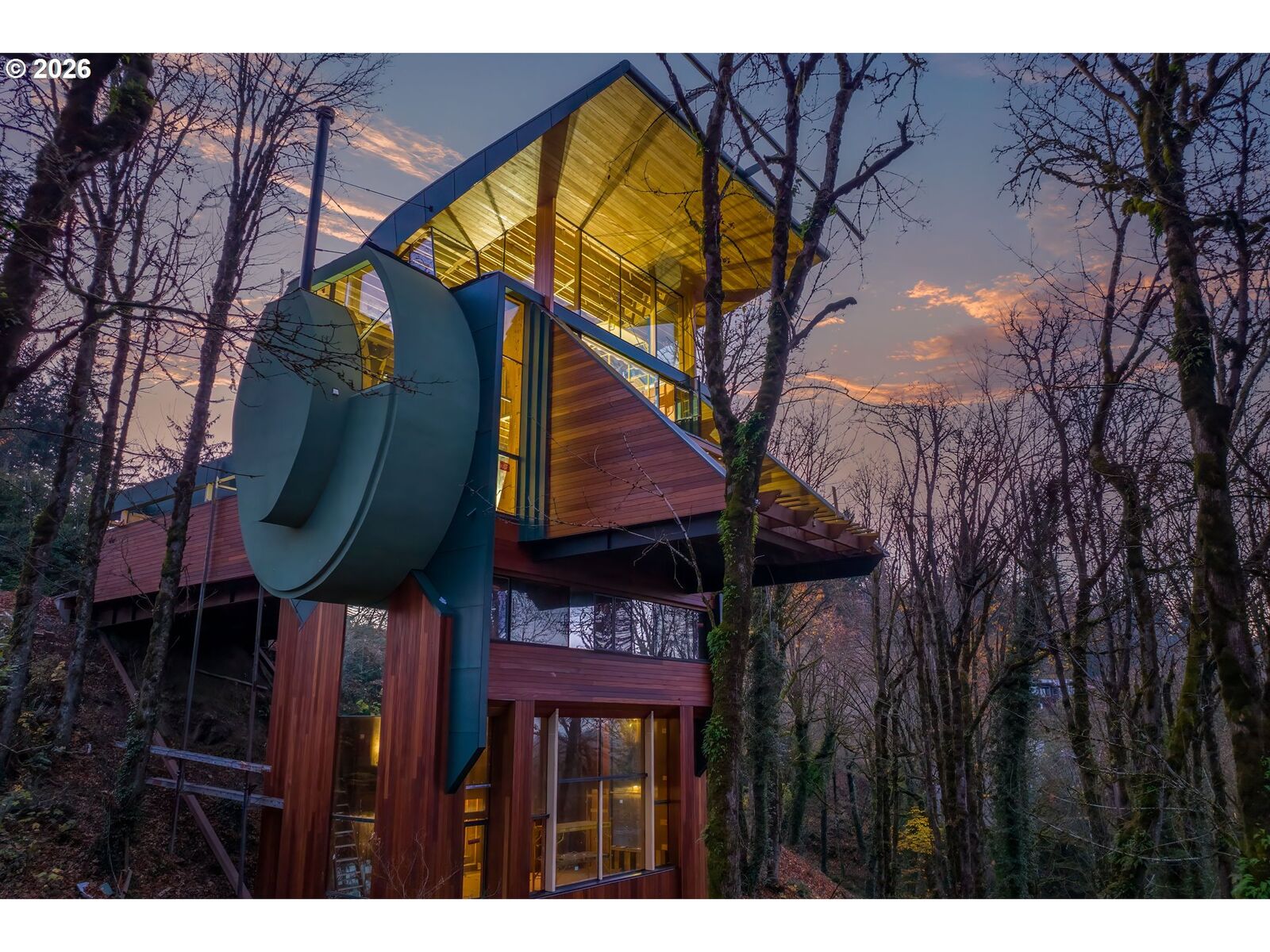 Property Photo: 216 NW Royal Blvd OR 97210