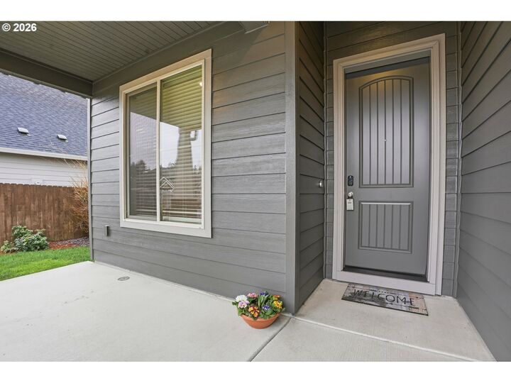 Property Photo:  2622 NE 8th Ave  WA 98604 