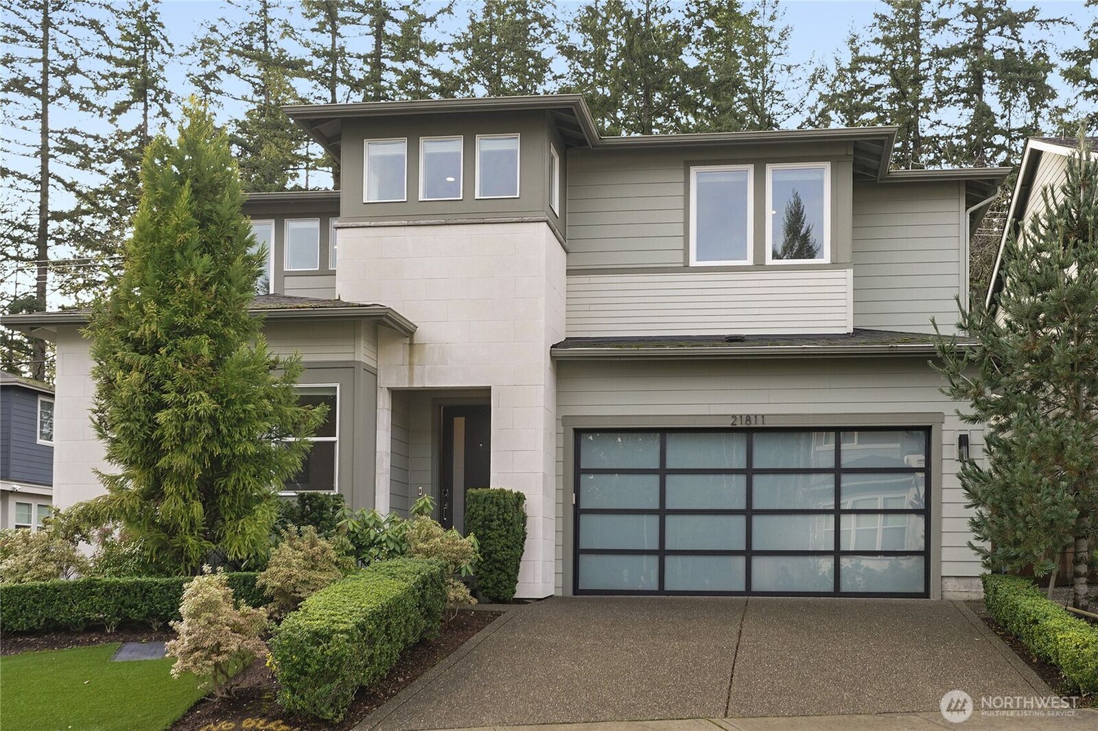 Property Photo:  21811 SE 5th Place  WA 98074 