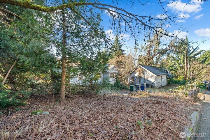 Property Photo:  5721  108th Avenue NE  WA 98033 