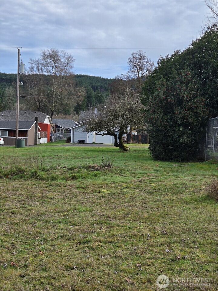 Property Photo: 404 Taylor St WA 98581