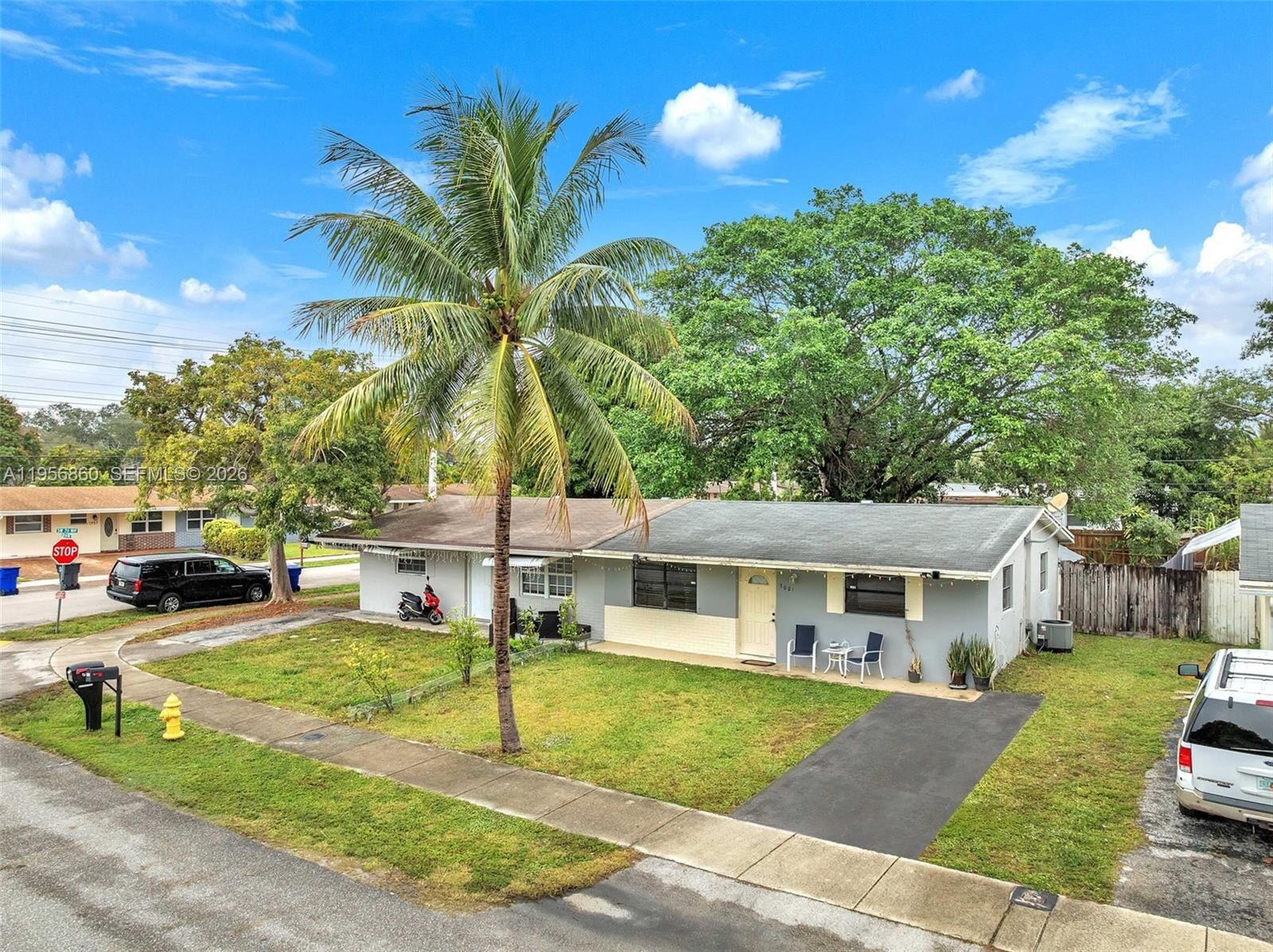 Property Photo: 7021 SW 19th Pl FL 33068