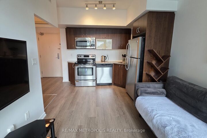 Property Photo: 55 East Liberty Street 813 ON M6K 3P9