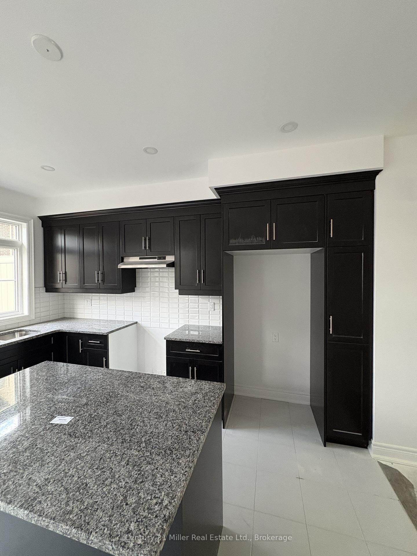 Property Photo: 2150 Trafalgar Road 50 ON L6H 8A5