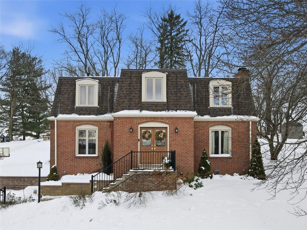 Property Photo:  2400 Mill Grove Rd  PA 15241 