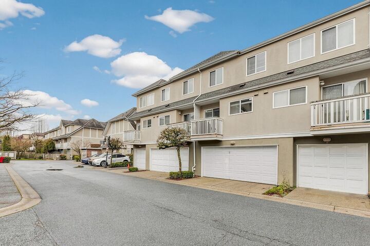 Property Photo: 7831 Garden City Road 14 BC V6Y 4A3