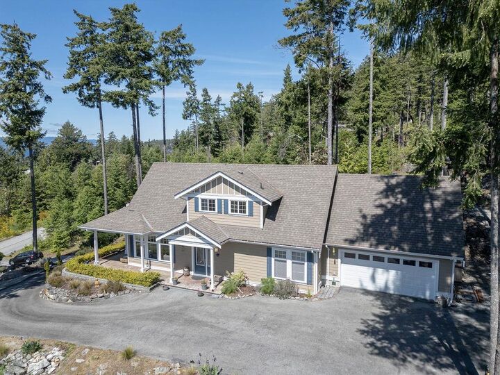 Property Photo: 4247 Johnston Heights Drive BC V0N 1S1